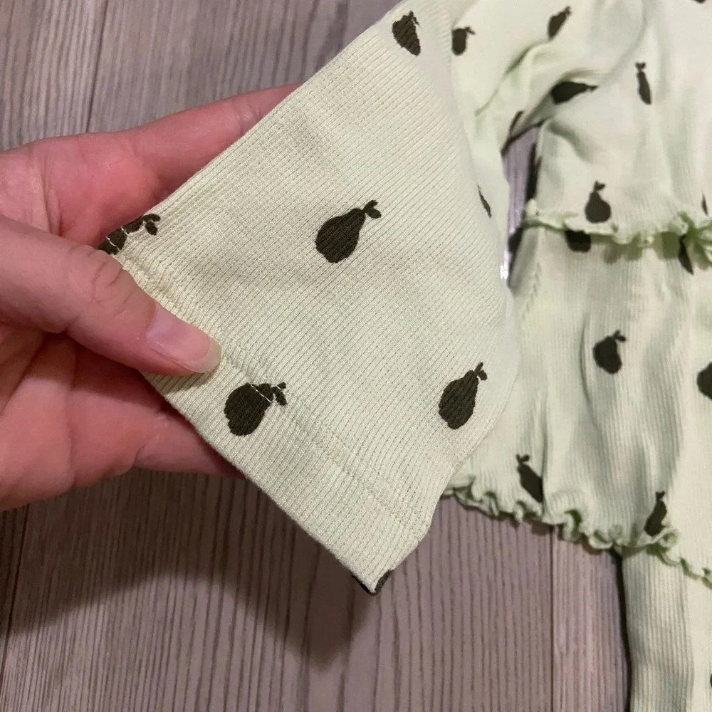 Kate Quinn Pear Bodysuit NWT Size 2T
